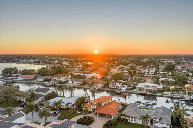 1939 HAWAII AVENUE NE, St Petersburg, FL 33703