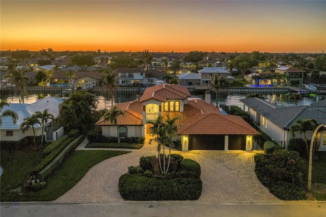 1939 HAWAII AVENUE NE, St Petersburg, FL 33703