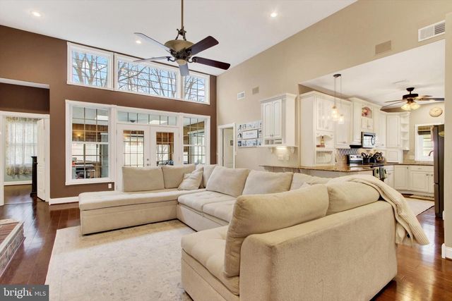 355 DART DR, Hanover, PA 17331