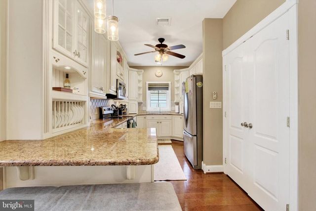 355 DART DR, Hanover, PA 17331