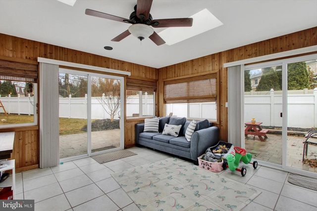 355 DART DR, Hanover, PA 17331