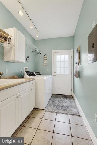 355 DART DR, Hanover, PA 17331