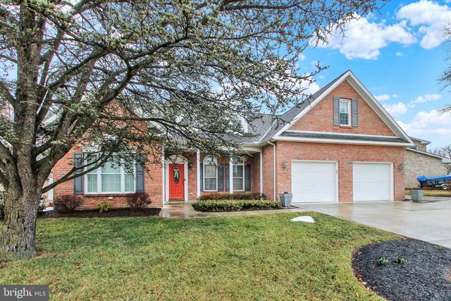 355 DART DR, Hanover, PA 17331