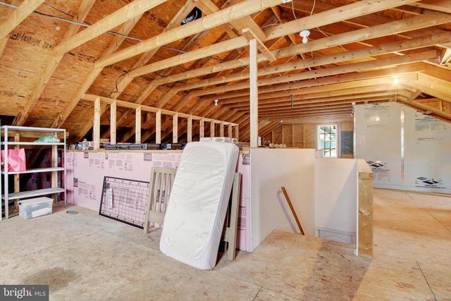 355 DART DR, Hanover, PA 17331