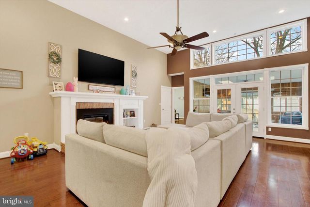 355 DART DR, Hanover, PA 17331