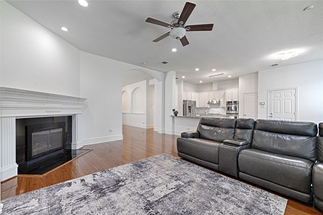 9718 Wolf Creek Drive, Irving, TX 75063