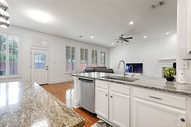 9718 Wolf Creek Drive, Irving, TX 75063