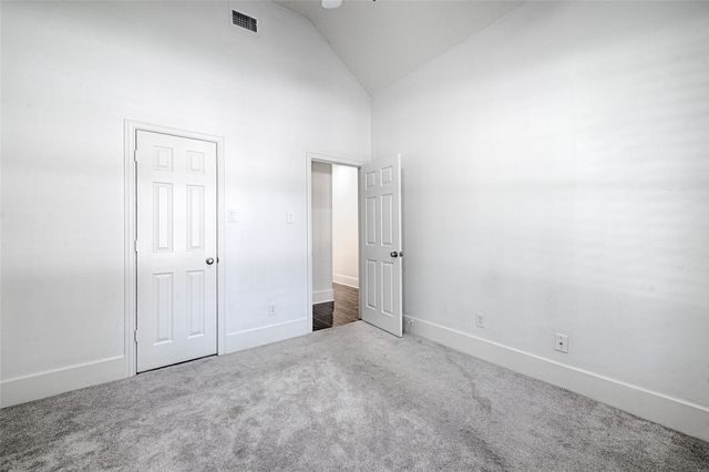 9718 Wolf Creek Drive, Irving, TX 75063