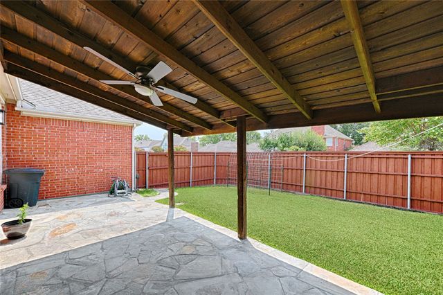 9718 Wolf Creek Drive, Irving, TX 75063