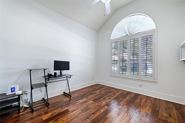 9718 Wolf Creek Drive, Irving, TX 75063