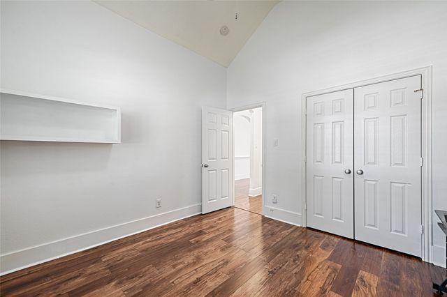 9718 Wolf Creek Drive, Irving, TX 75063