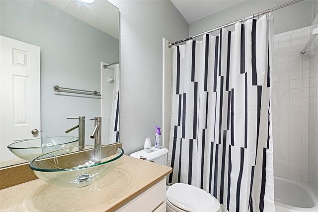 9718 Wolf Creek Drive, Irving, TX 75063