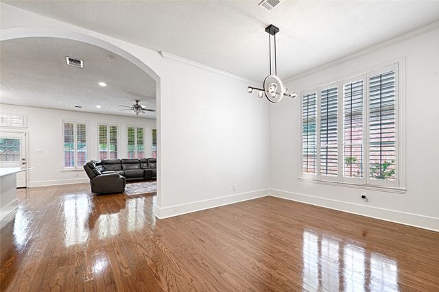 9718 Wolf Creek Drive, Irving, TX 75063