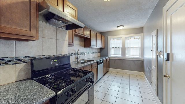 17615 Winslow Road, Shaker Heights, OH 44120