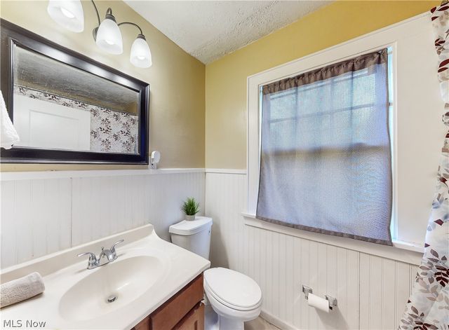17615 Winslow Road, Shaker Heights, OH 44120