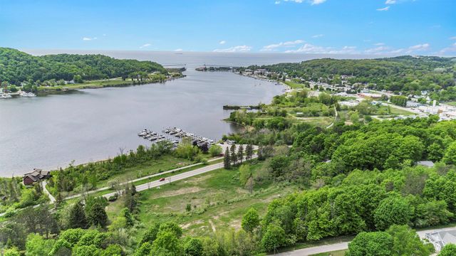 Unit 4B Lake Street, Frankfort, MI 49635