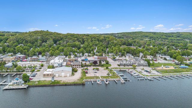 Unit 4B Lake Street, Frankfort, MI 49635