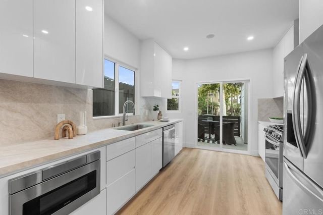 976 Sapphire Street, San Diego, CA 92109