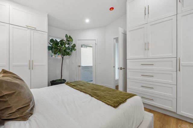 976 Sapphire Street, San Diego, CA 92109