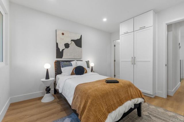 976 Sapphire Street, San Diego, CA 92109