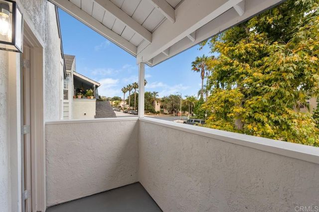 976 Sapphire Street, San Diego, CA 92109