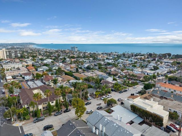 976 Sapphire Street, San Diego, CA 92109