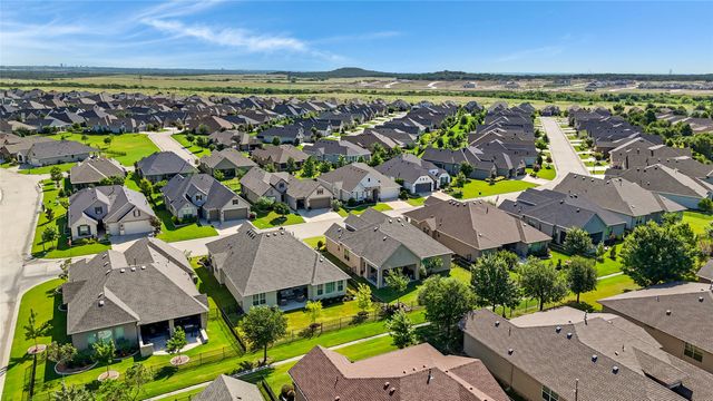 9713 Siltstone Drive, Denton, TX 76207