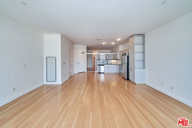 3810 Wilshire Boulevard 2102, Los Angeles, CA 90010