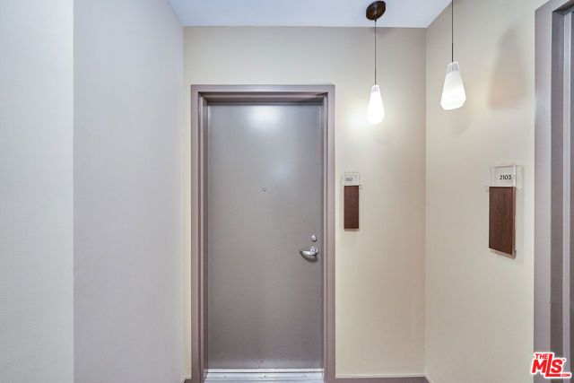 3810 Wilshire Boulevard 2102, Los Angeles, CA 90010