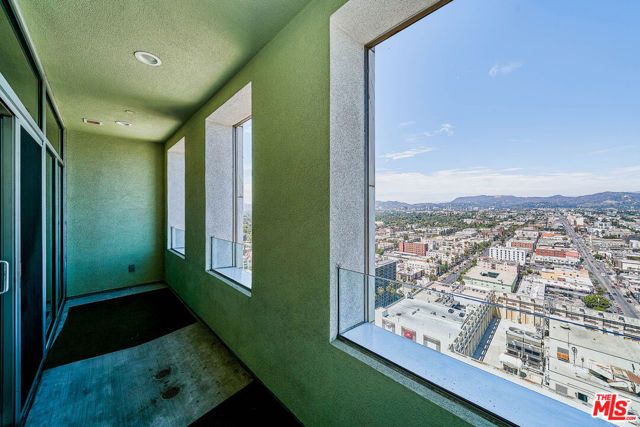 3810 Wilshire Boulevard 2102, Los Angeles, CA 90010