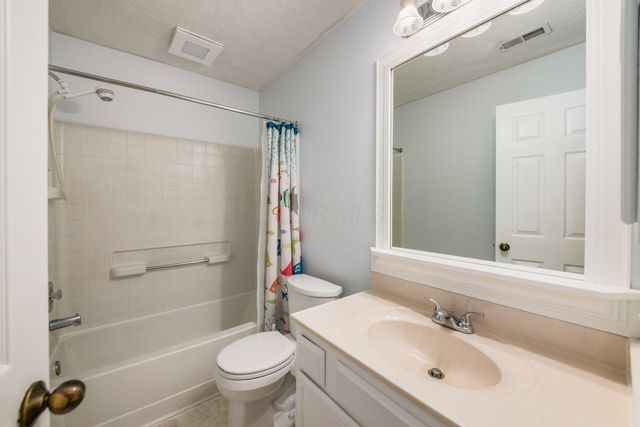 3404 Smileys Corner, Hilliard, OH 43026