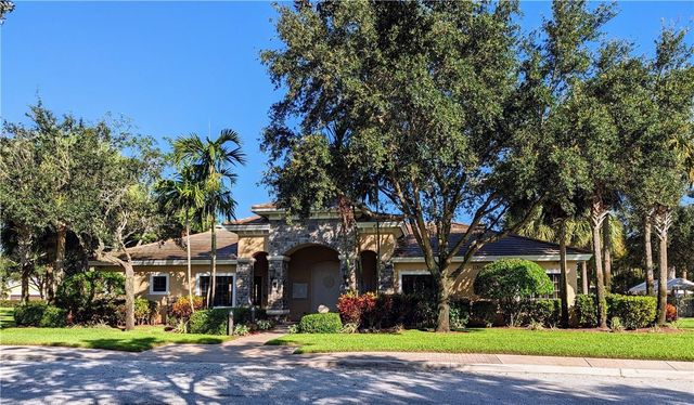 10785 Paperbark Place, Boynton Beach, FL 33437