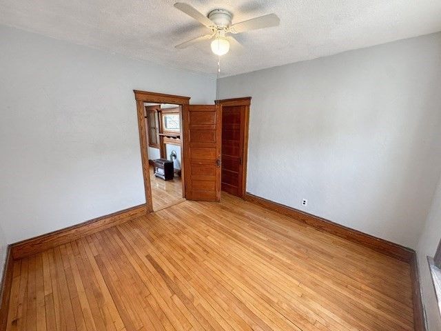 21 Falmouth St, Worcester, MA 01607
