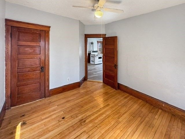 21 Falmouth St, Worcester, MA 01607