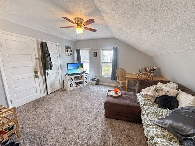 21 Falmouth St, Worcester, MA 01607
