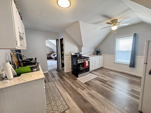 21 Falmouth St, Worcester, MA 01607