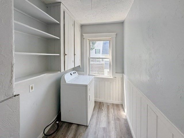 21 Falmouth St, Worcester, MA 01607