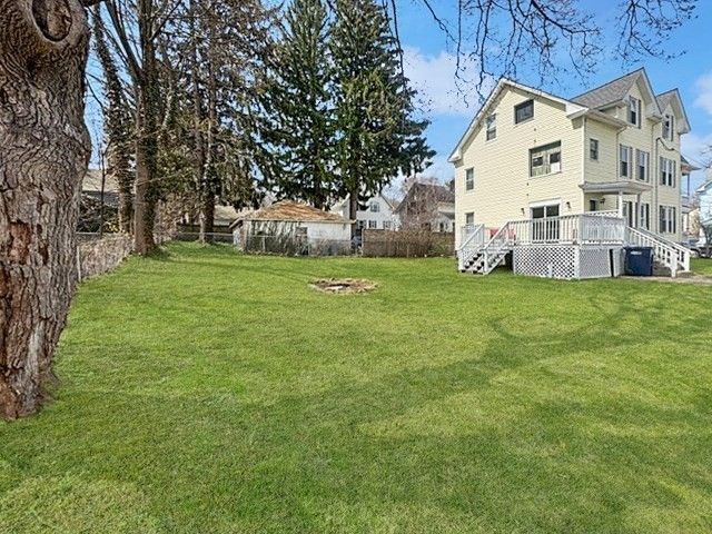21 Falmouth St, Worcester, MA 01607
