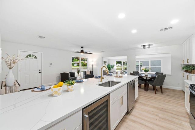 6324 CASE AVENUE, Bradenton, FL 34207