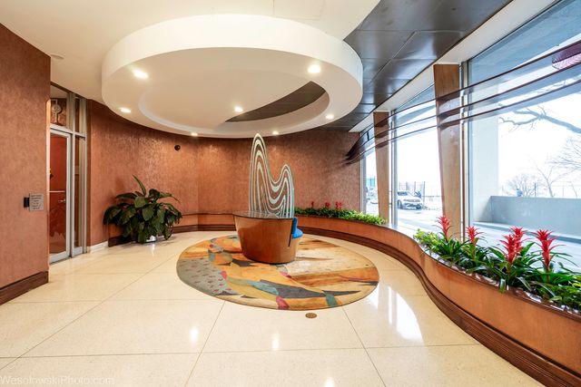 6301 N Sheridan Road 6C, Chicago, IL 60660