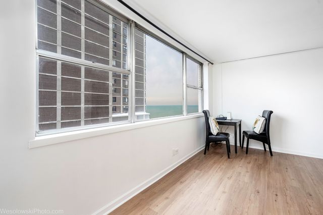 6301 N Sheridan Road 6C, Chicago, IL 60660