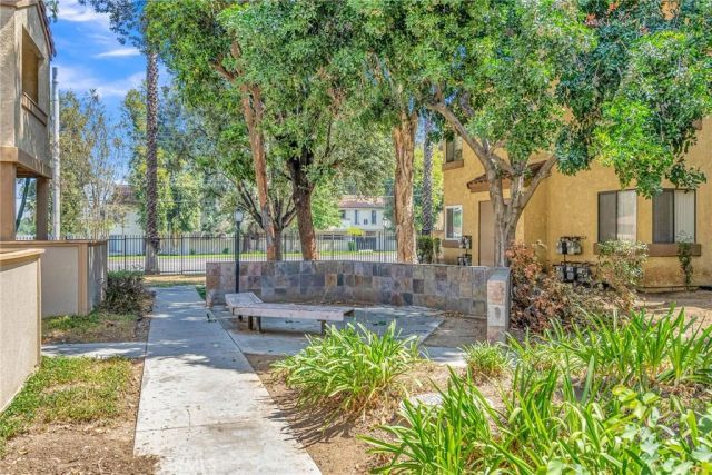 1140 W Blaine Street 201, Riverside, CA 92507