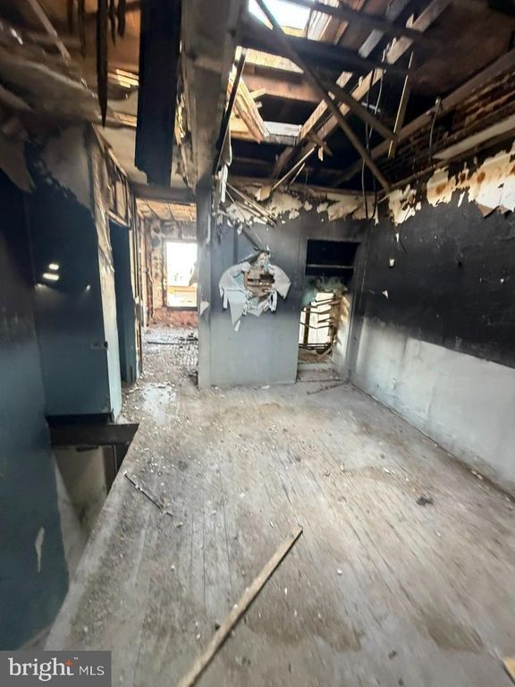 Image 30 of property listing at 2529 E MONUMENT ST, Baltimore, MD 21205