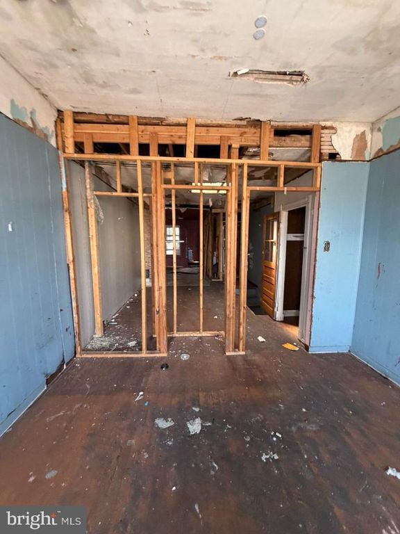 Image 41 of property listing at 2529 E MONUMENT ST, Baltimore, MD 21205