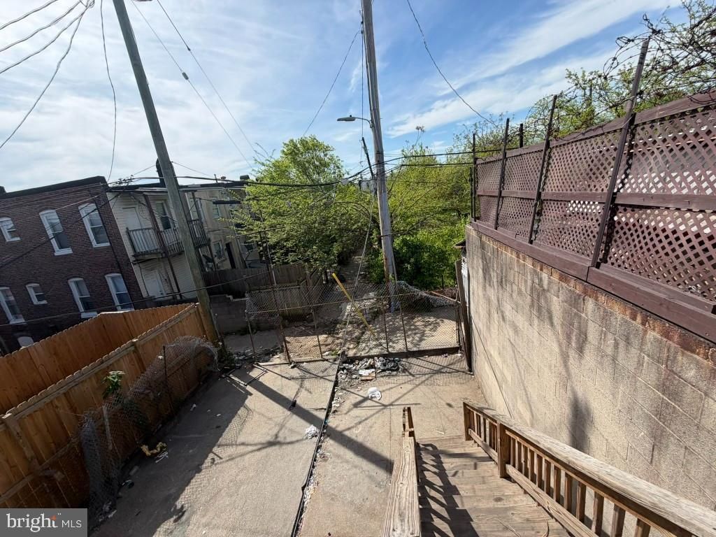 Image 44 of property listing at 2529 E MONUMENT ST, Baltimore, MD 21205