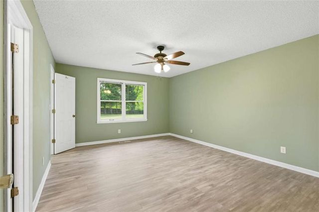 3941 Summit Chase, Gainesville, GA 30506