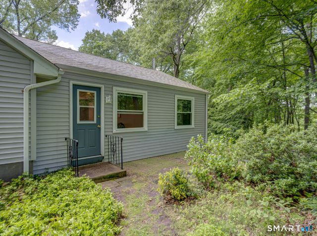 39 Woodhaven Road, Glastonbury, CT 06033