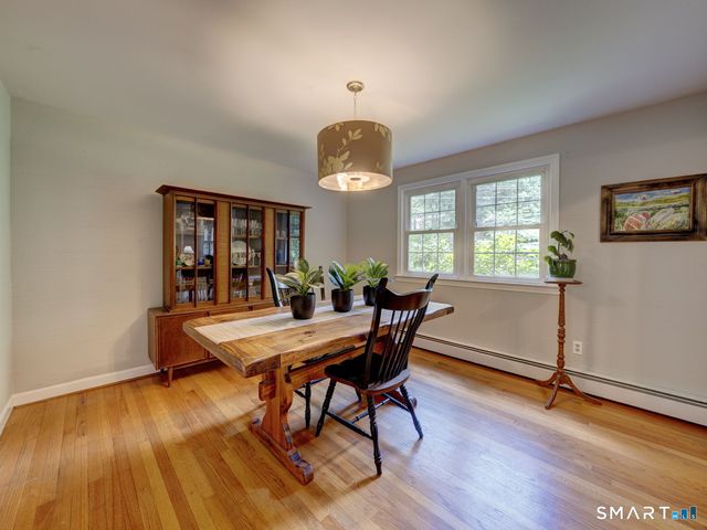 39 Woodhaven Road, Glastonbury, CT 06033