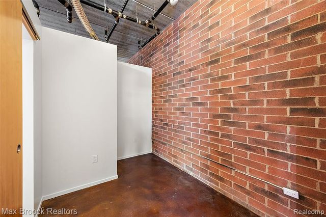 333 E Parent Avenue 15, Royal Oak, MI 48067