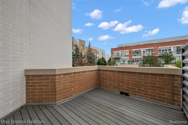 333 E Parent Avenue 15, Royal Oak, MI 48067